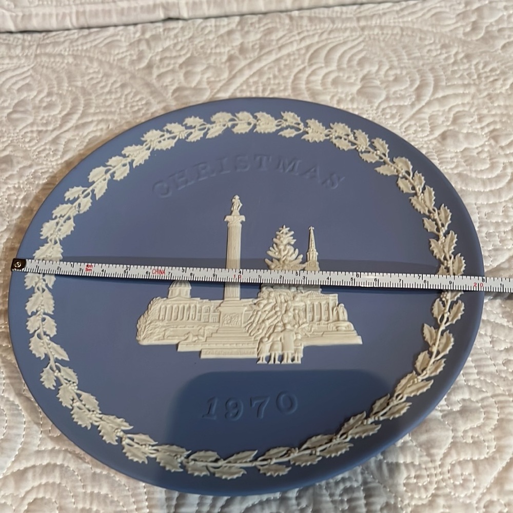 Wedgewood‎ 1970 Christmas plate - Picture 10 of 16